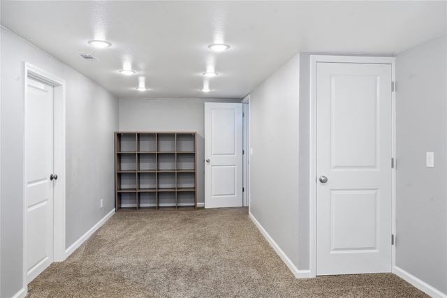 1500 W Salem Avenue, Indianola, IA 50125