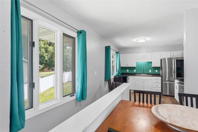 1500 W Salem Avenue, Indianola, IA 50125