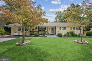 8 PIN OAK TRL, Medford, NJ 08055