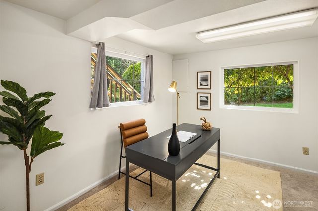 9213 25TH Avenue NE, Seattle, WA 98115