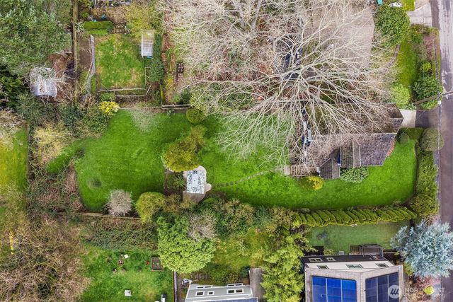 9213 25TH Avenue NE, Seattle, WA 98115