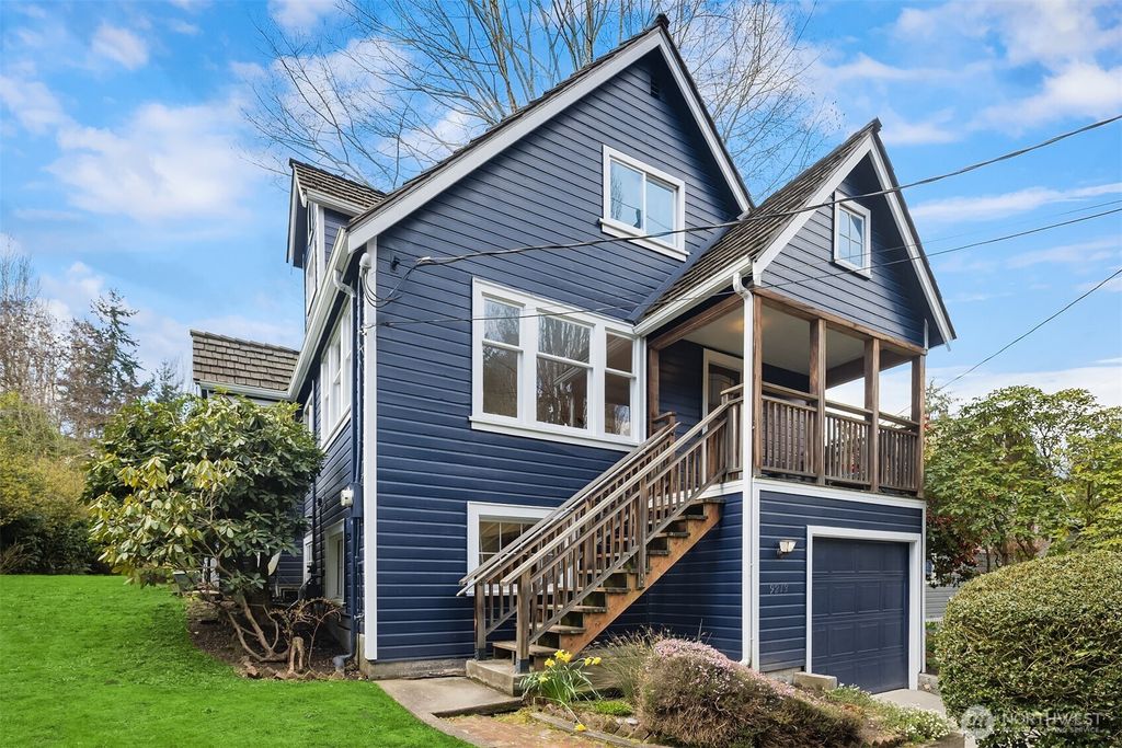 9213 25TH Avenue NE, Seattle, WA 98115