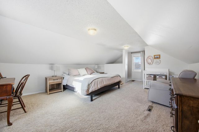 502 12th Street N, Moorhead, MN 56560