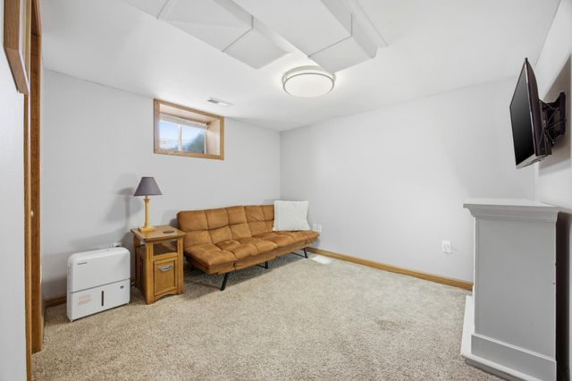 502 12th Street N, Moorhead, MN 56560