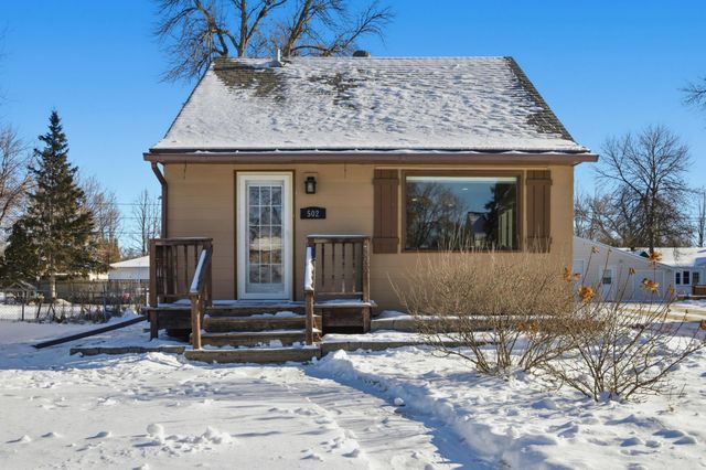 502 12th Street N, Moorhead, MN 56560