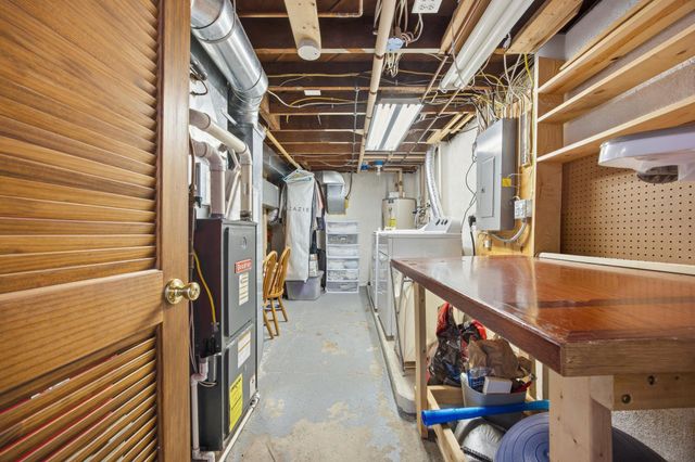 502 12th Street N, Moorhead, MN 56560