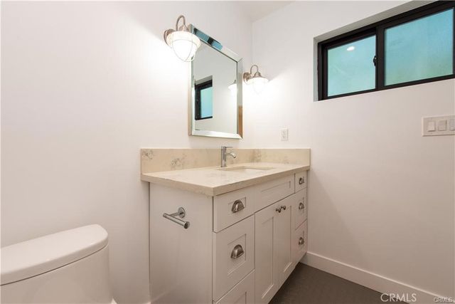 7900 Naylor, Los Angeles, CA 90045