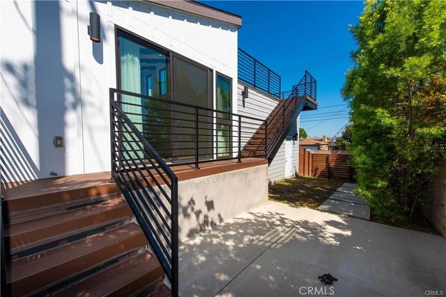 7900 Naylor, Los Angeles, CA 90045