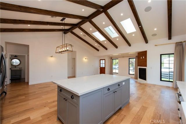 7900 Naylor, Los Angeles, CA 90045