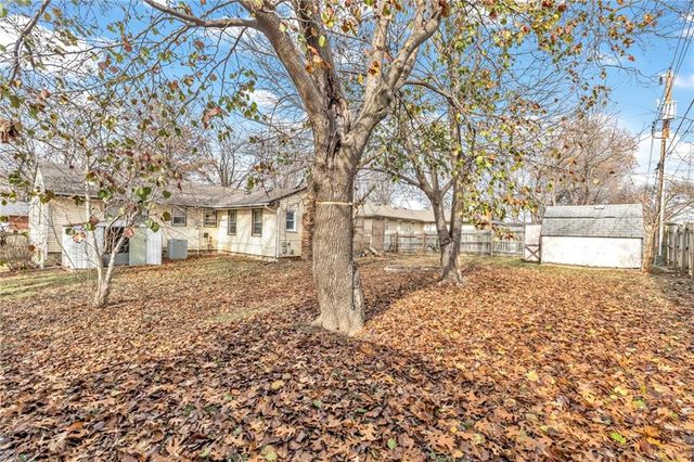 3021 S Venus Street, Independence, MO 64055