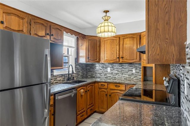 3021 S Venus Street, Independence, MO 64055