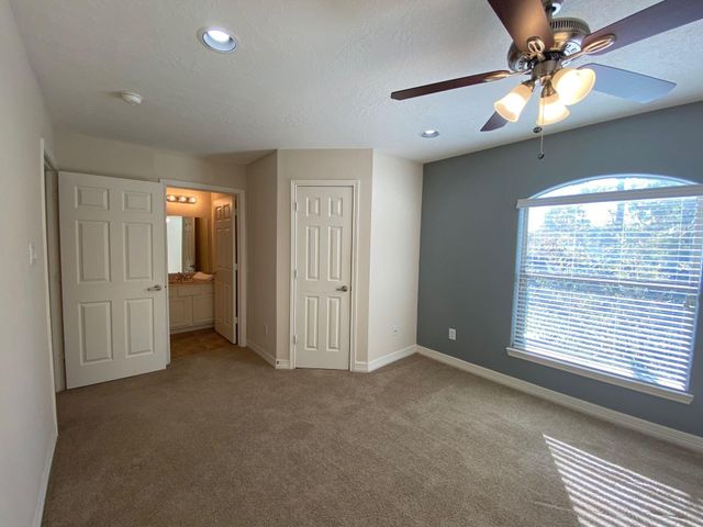 3710 Sherwood Lane 101, Houston, TX 77092