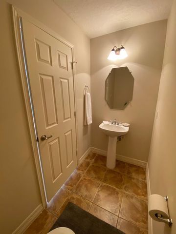 3710 Sherwood Lane 101, Houston, TX 77092