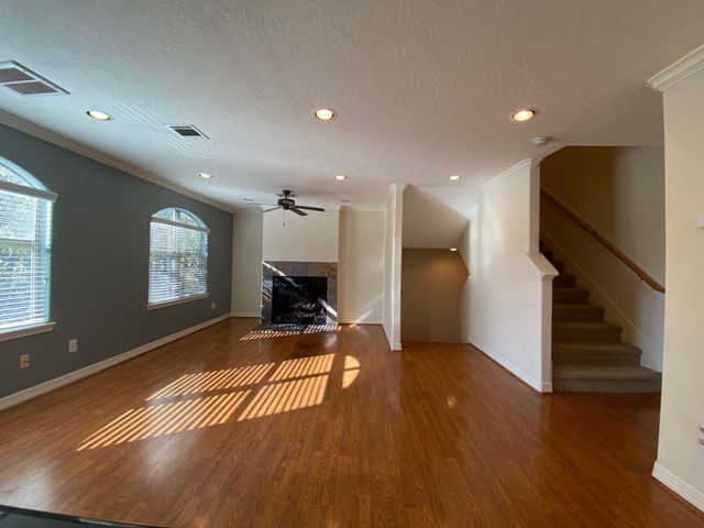 3710 Sherwood Lane 101, Houston, TX 77092