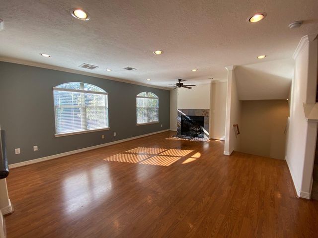 3710 Sherwood Lane 101, Houston, TX 77092