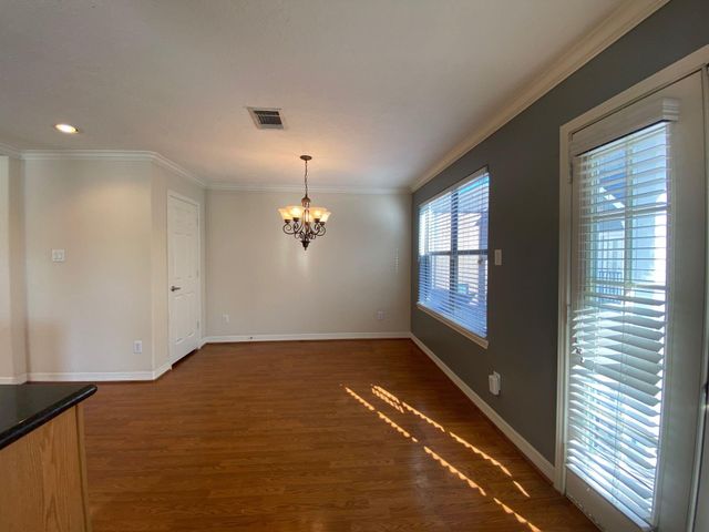 3710 Sherwood Lane 101, Houston, TX 77092