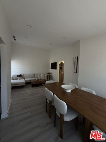 8601 Sunland Boulevard 67, Los Angeles, CA 91352