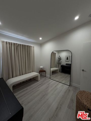 8601 Sunland Boulevard 67, Los Angeles, CA 91352