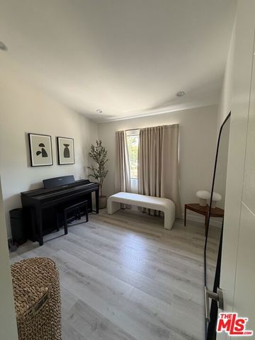 8601 Sunland Boulevard 67, Los Angeles, CA 91352