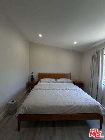 8601 Sunland Boulevard 67, Los Angeles, CA 91352