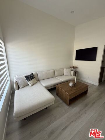 8601 Sunland Boulevard 67, Los Angeles, CA 91352