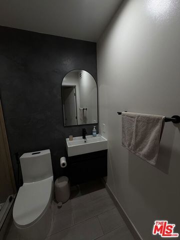 8601 Sunland Boulevard 67, Los Angeles, CA 91352