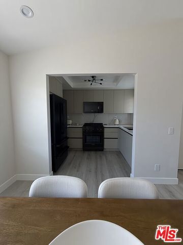 8601 Sunland Boulevard 67, Los Angeles, CA 91352