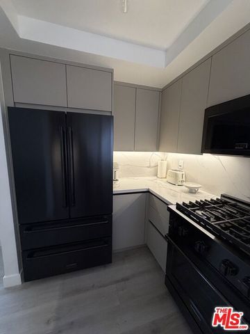 8601 Sunland Boulevard 67, Los Angeles, CA 91352