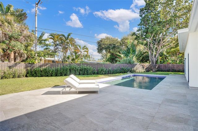 2120 NE 197th Terrace, Miami, FL 33179
