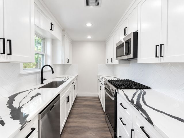 6410 Hopper Road, Houston, TX 77016
