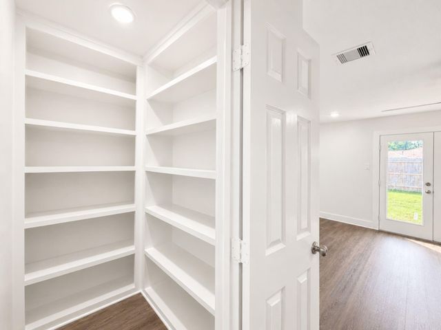 6410 Hopper Road, Houston, TX 77016