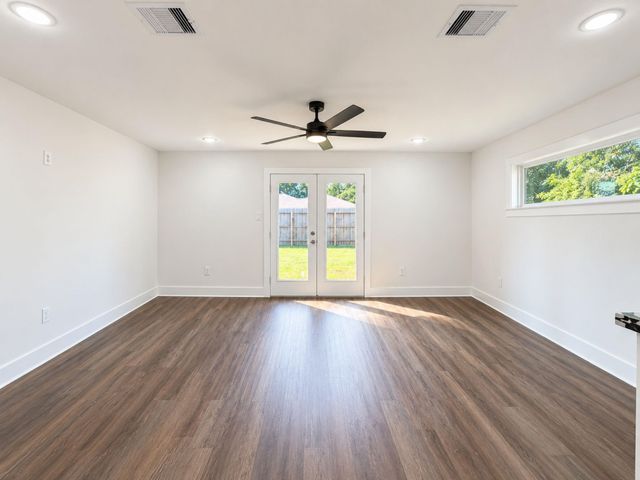 6410 Hopper Road, Houston, TX 77016