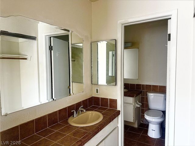 4338 Caliente Street 15, Las Vegas, NV 89119