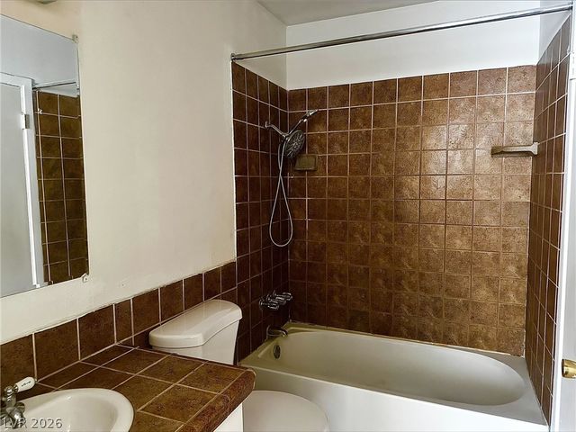 4338 Caliente Street 15, Las Vegas, NV 89119