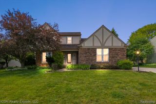 44831 Huntington Drive, Novi, MI 48375