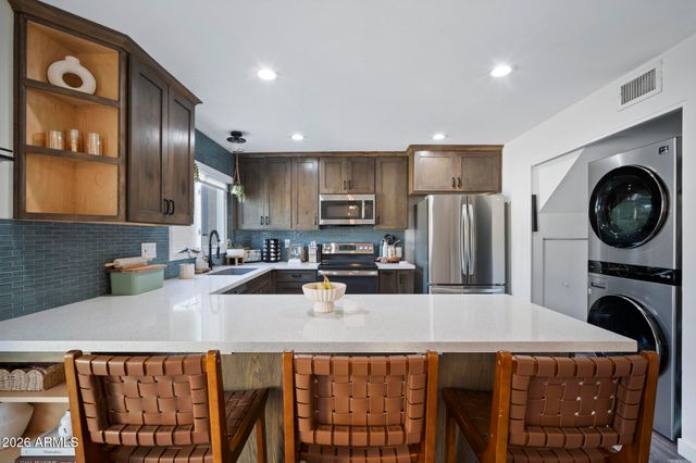 1403 N 44TH Street, Phoenix, AZ 85008