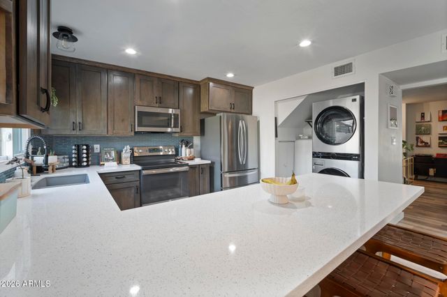 1403 N 44TH Street, Phoenix, AZ 85008