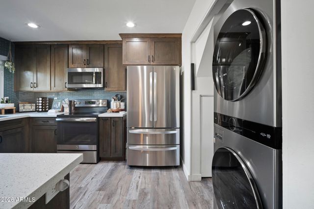 1403 N 44TH Street, Phoenix, AZ 85008