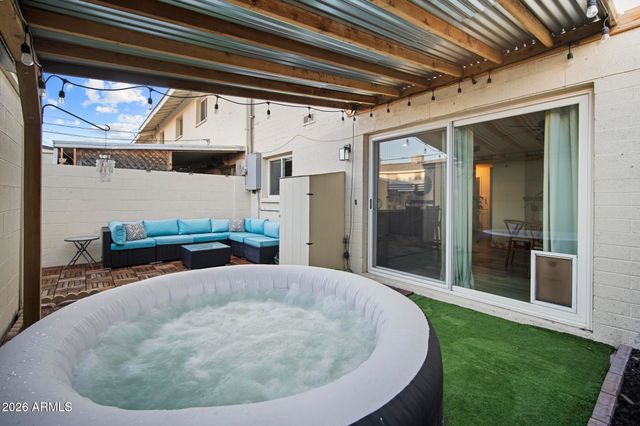 1403 N 44TH Street, Phoenix, AZ 85008