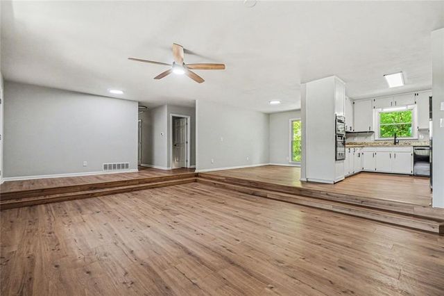 5865 Leah Lane, Powder Springs, GA 30127