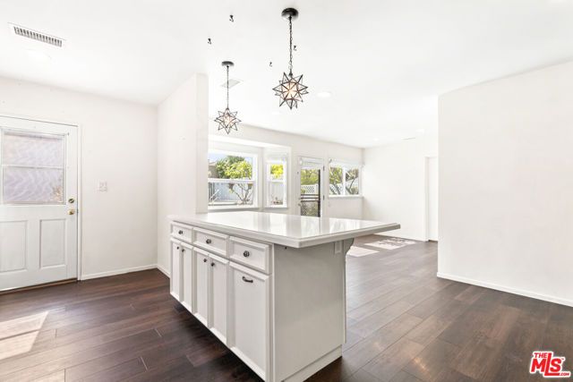 3142 N Naomi Street, Burbank, CA 91504