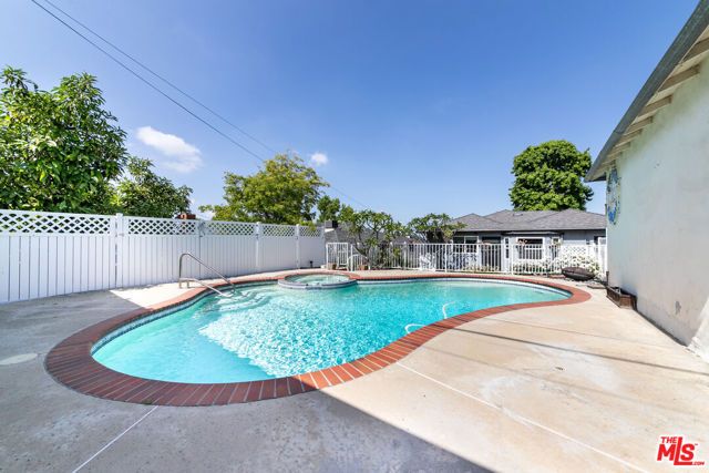 3142 N Naomi Street, Burbank, CA 91504
