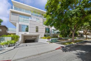 1345 Havenhurst Drive 16, Los Angeles, CA 90046