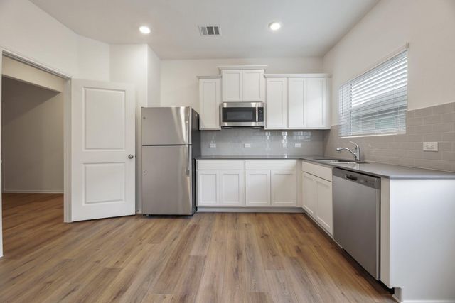 10713 Steinbeck DR, Austin, TX 78747
