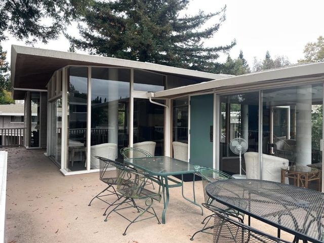 500 W Middlefield Road 122, Mountain View, CA 94043