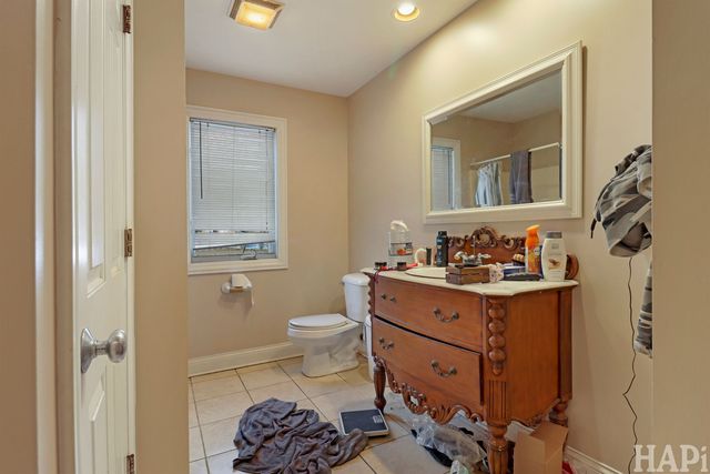 1397 Nippersink Road, Fox Lake, IL 60020