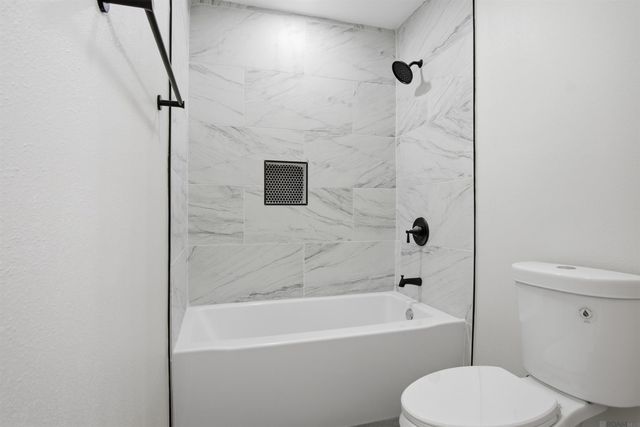 5613 S Allegheny Ct, Baton Rouge, LA 70817