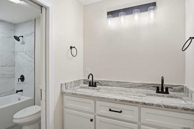 5613 S Allegheny Ct, Baton Rouge, LA 70817