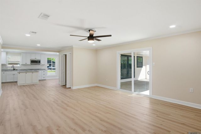 5613 S Allegheny Ct, Baton Rouge, LA 70817