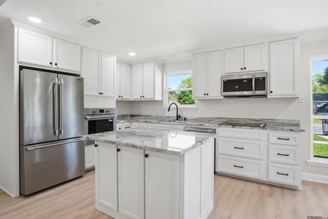 5613 S Allegheny Ct, Baton Rouge, LA 70817